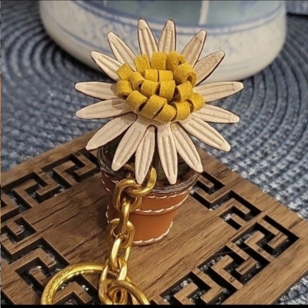 Tory Burch Daisy Leather Key Charm in White and Yellow with Gold Hardware